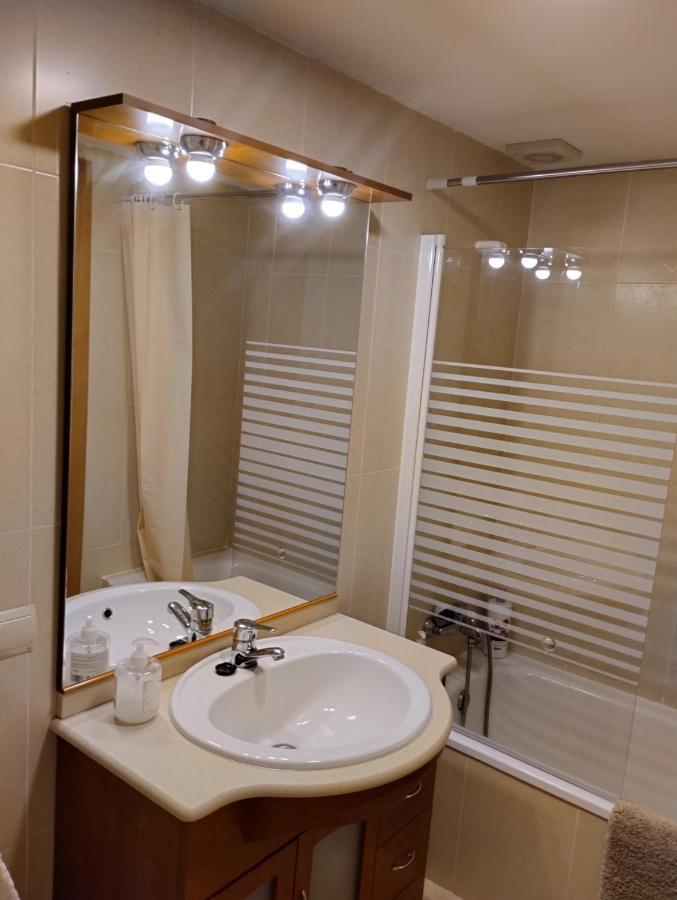 Apartamentos Canana De Vega Flix Ngoại thất bức ảnh